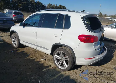 2015 Volkswagen Tiguan R-Line z USA, uszkodzony, nr VIN WVGBV7AX9FW601746
